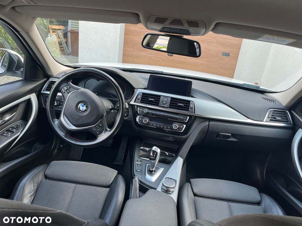BMW Seria 3 320i xDrive Sport Line Shadow sport - 11
