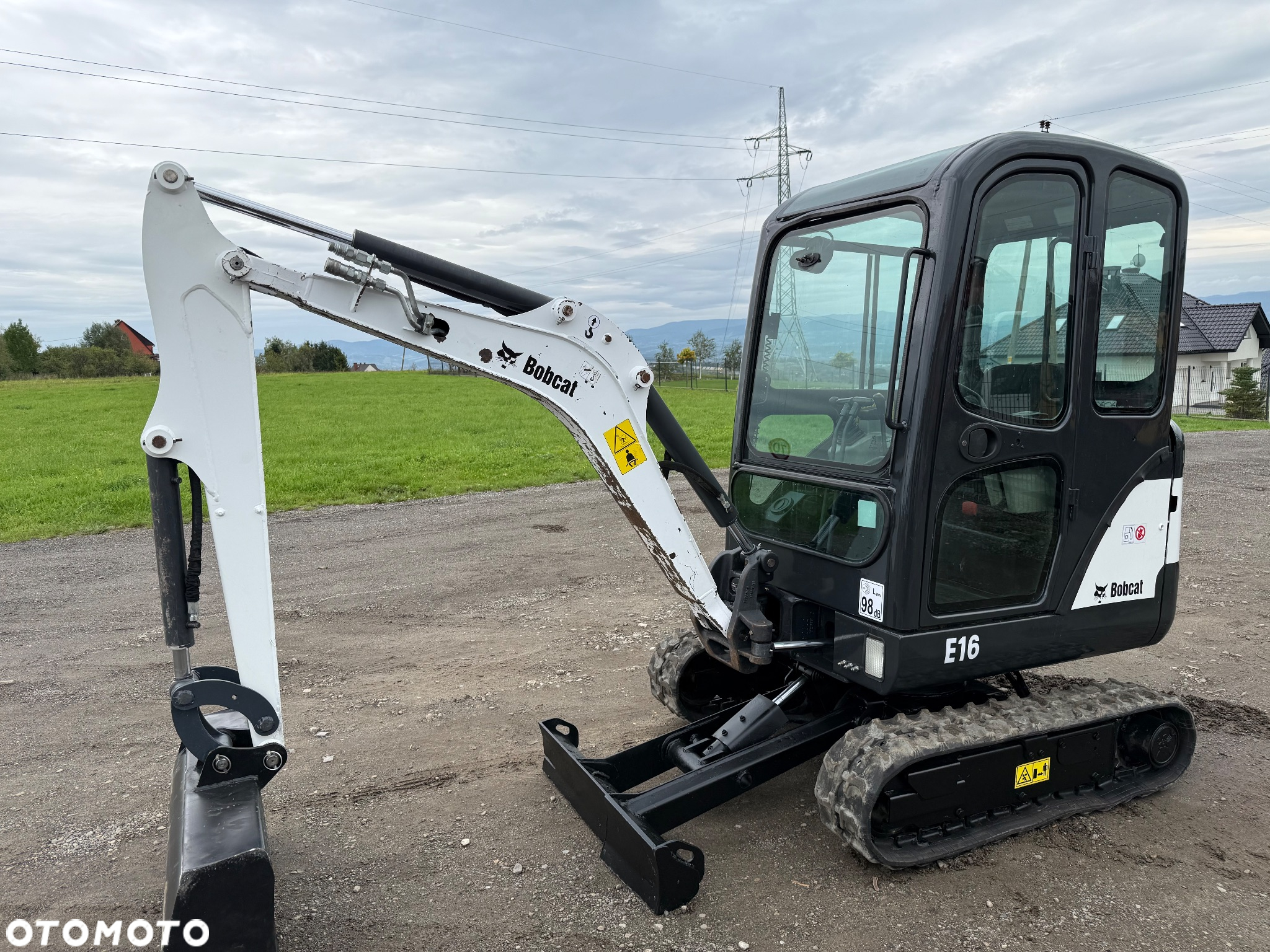 Bobcat E16 - 6