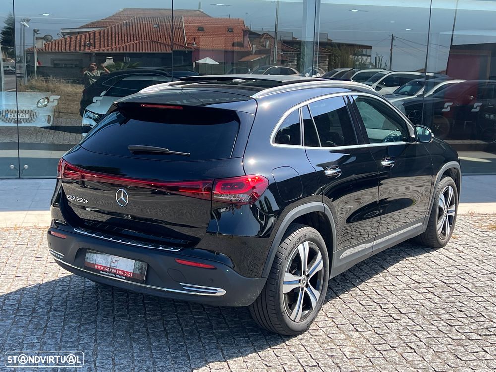 Mercedes-Benz EQA 250+ Progressive — fotografia 3