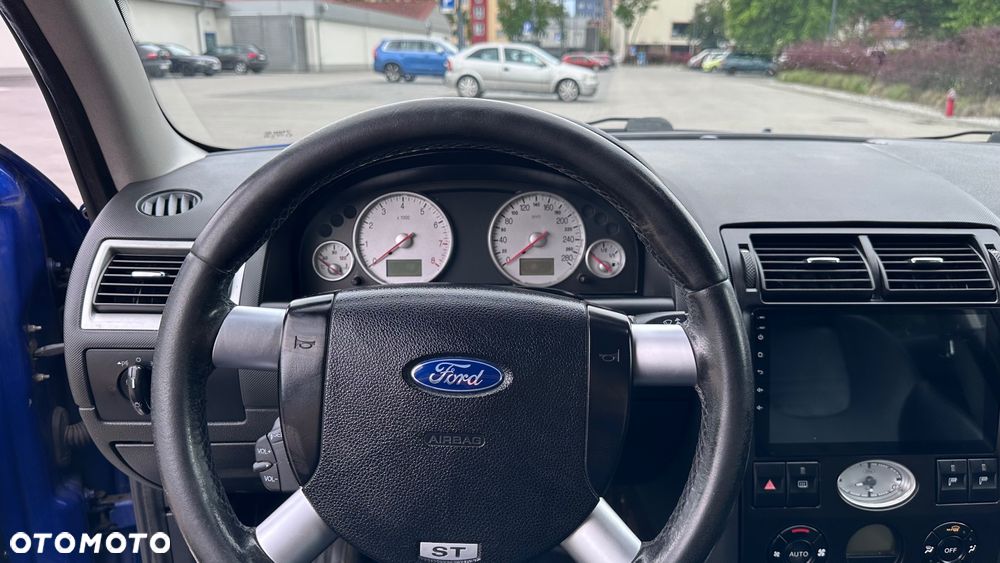 Ford Mondeo V6 ST 220 - 11