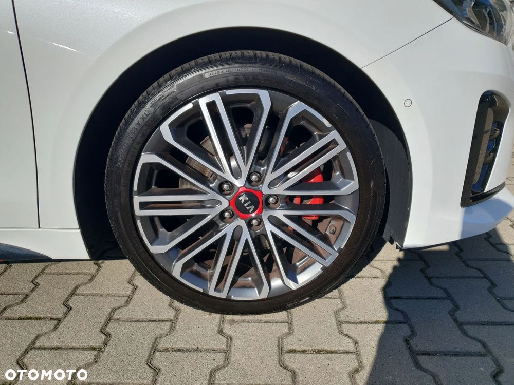 Kia ProCeed 1.6 T-GDI GT DCT - 15