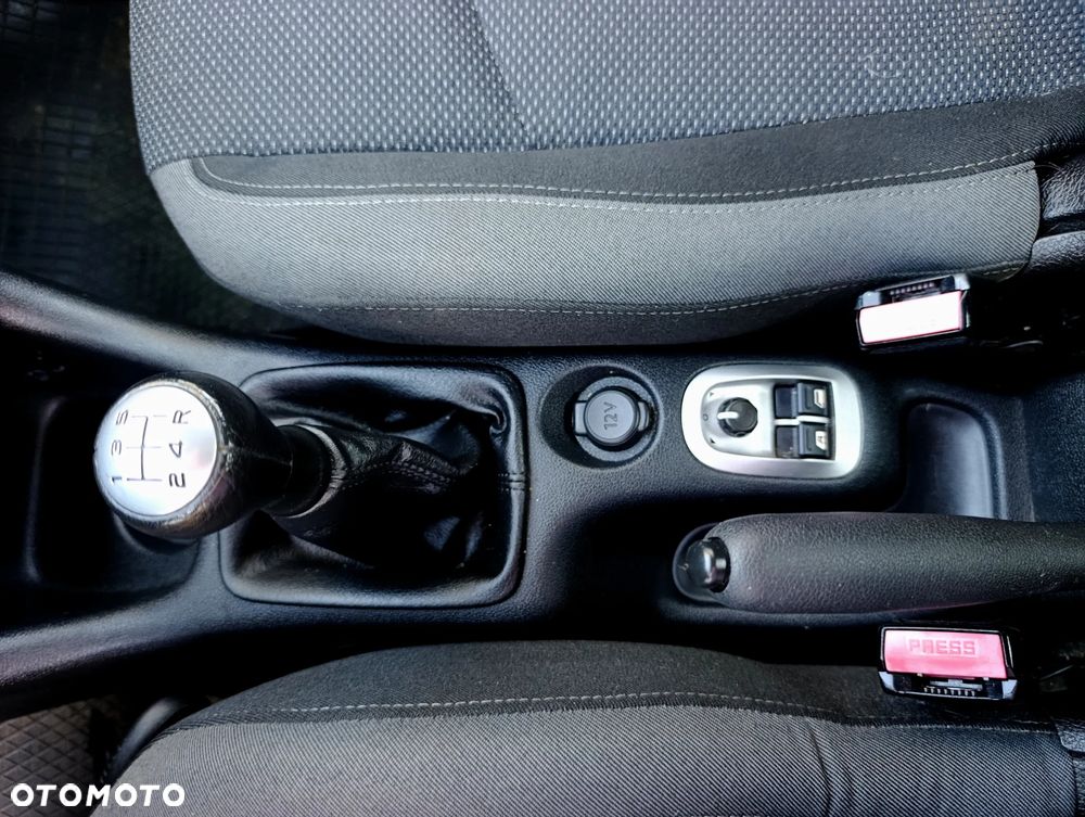Peugeot 206 plus 75 - 9