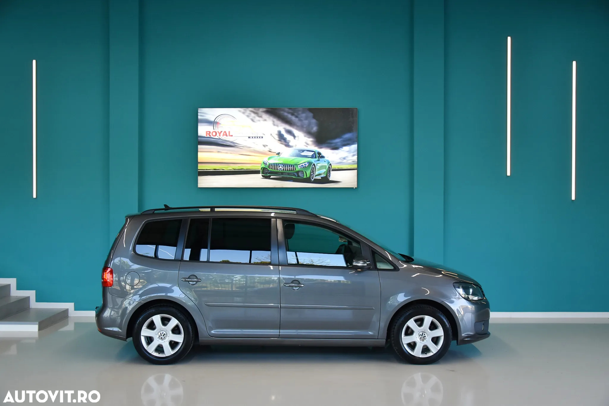 Volkswagen Touran 1.6 TDI DPF BlueMotion Technology DSG Comfortline - 5