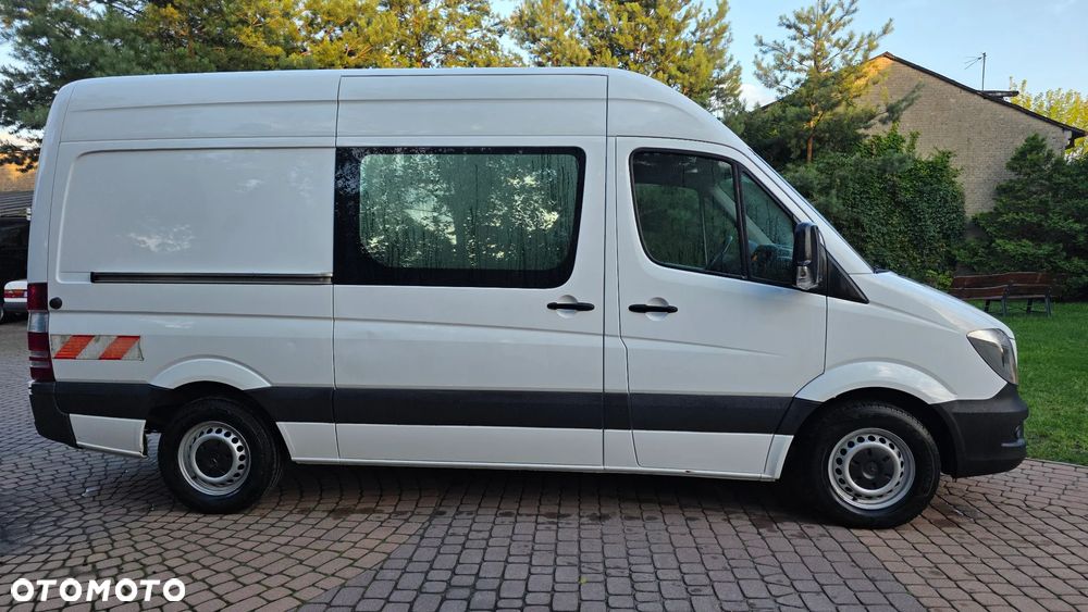 Mercedes-Benz Sprinter - 14