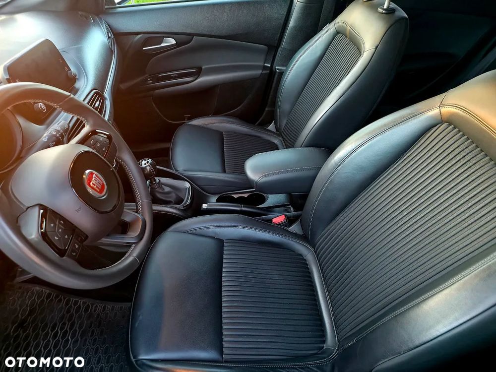 Fiat Tipo 1.4 T-Jet 16v S-Design - 7