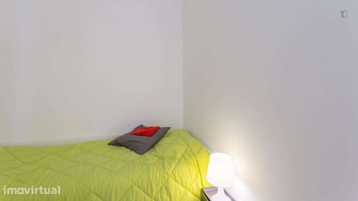 Quarto - localizado em Rio Tinto Porto - Grande imagem: 3/53