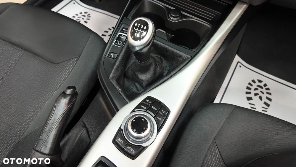 BMW Seria 2 218i Sport Line - 30