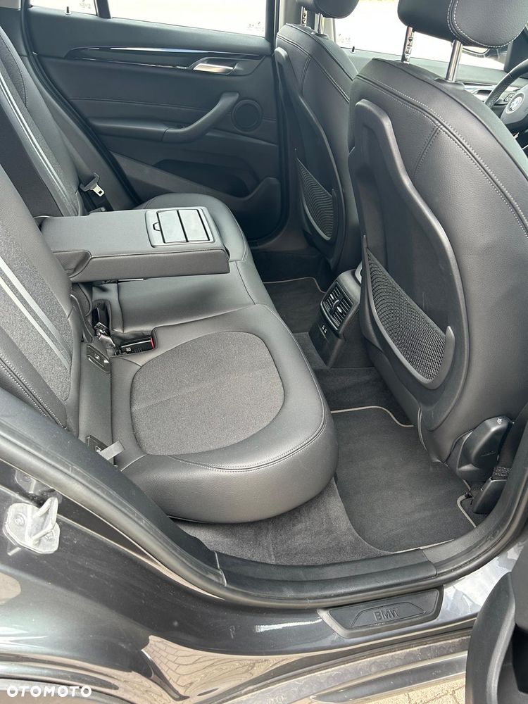 BMW X1 xDrive20d Sport Line - 19