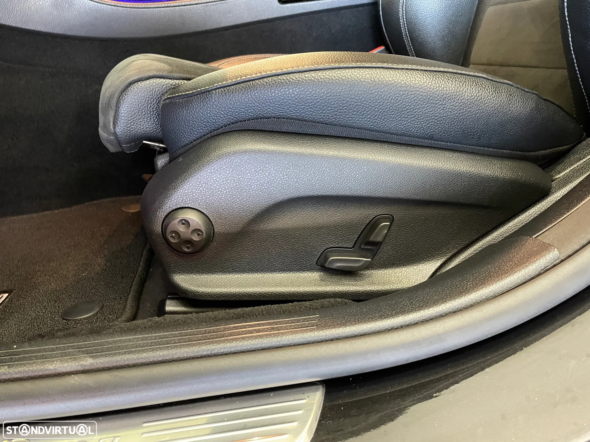 Mercedes-Benz E 220 d AMG - 9