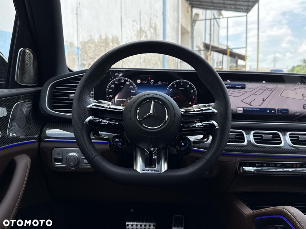 Mercedes-Benz GLS - 21