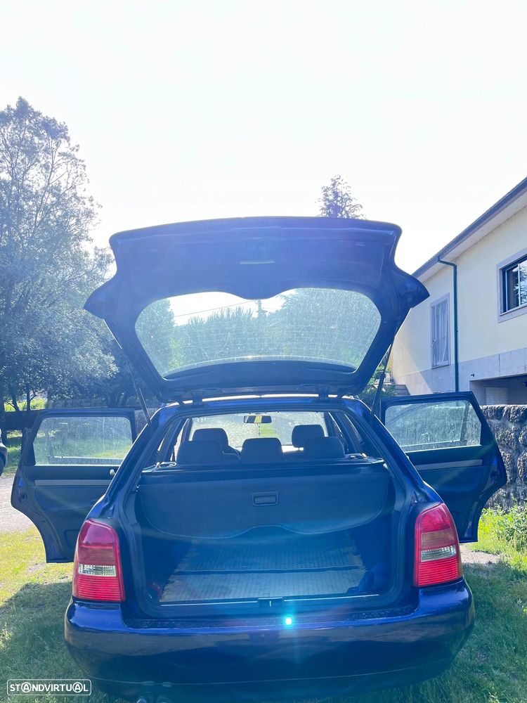 Audi A4 Avant 1.9 TDI Attraction - 14