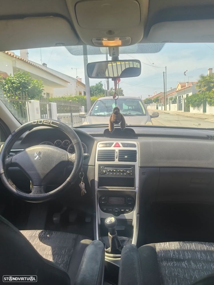 Peugeot 307 1.6 HDi Premium - 9