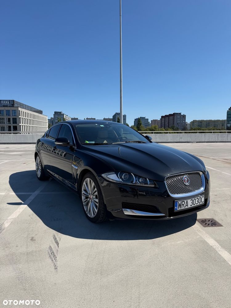 Jaguar XF 3.0 T AWD Premium Luxury - 3