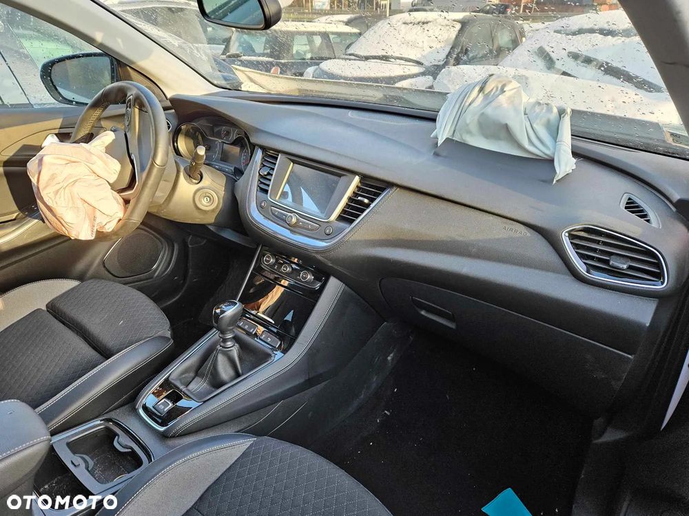 Opel Grandland X 1.2 Start/Stop Dynamic - 4