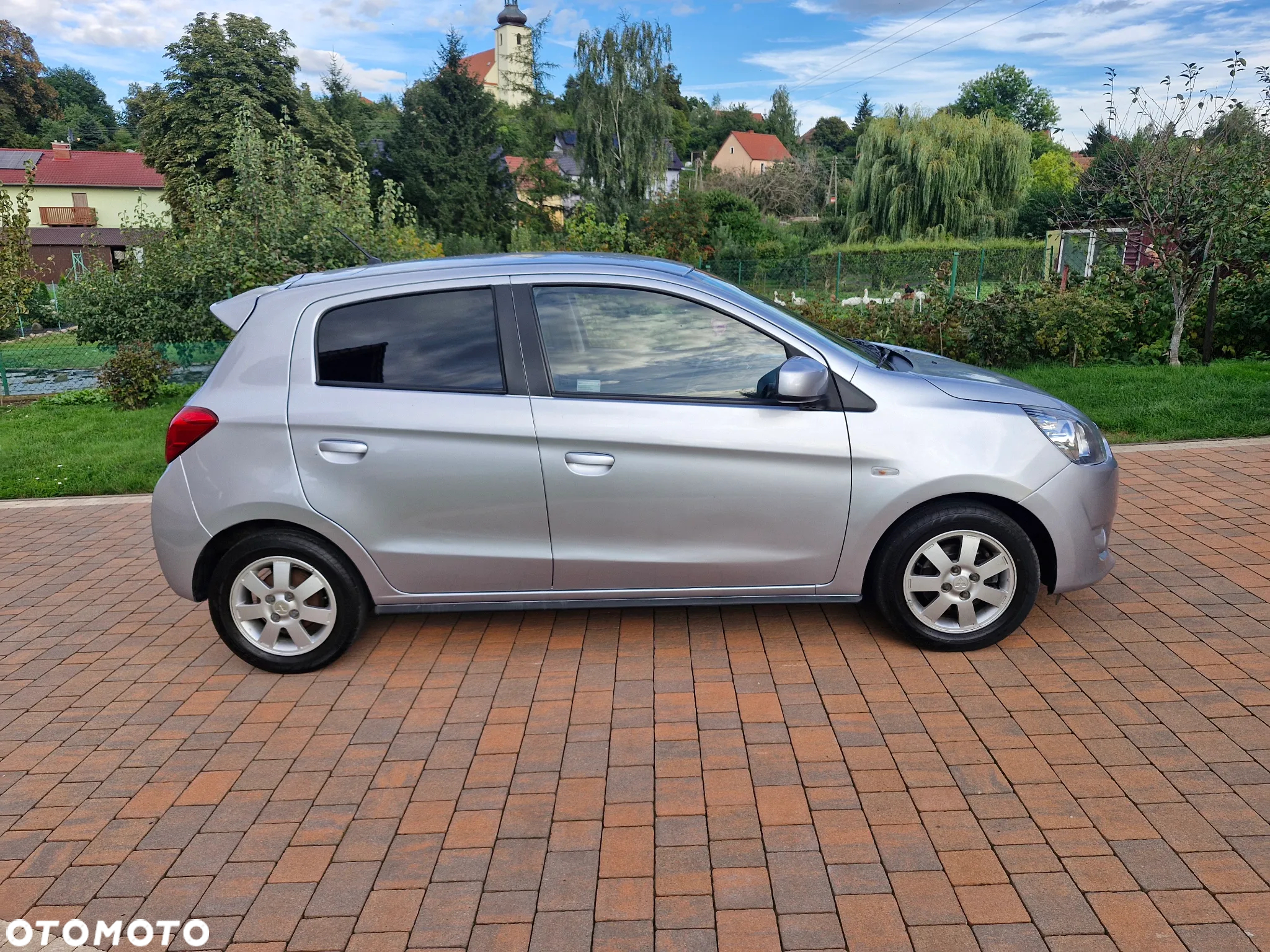 Mitsubishi Space Star 1.2 AS&G Intense - 5