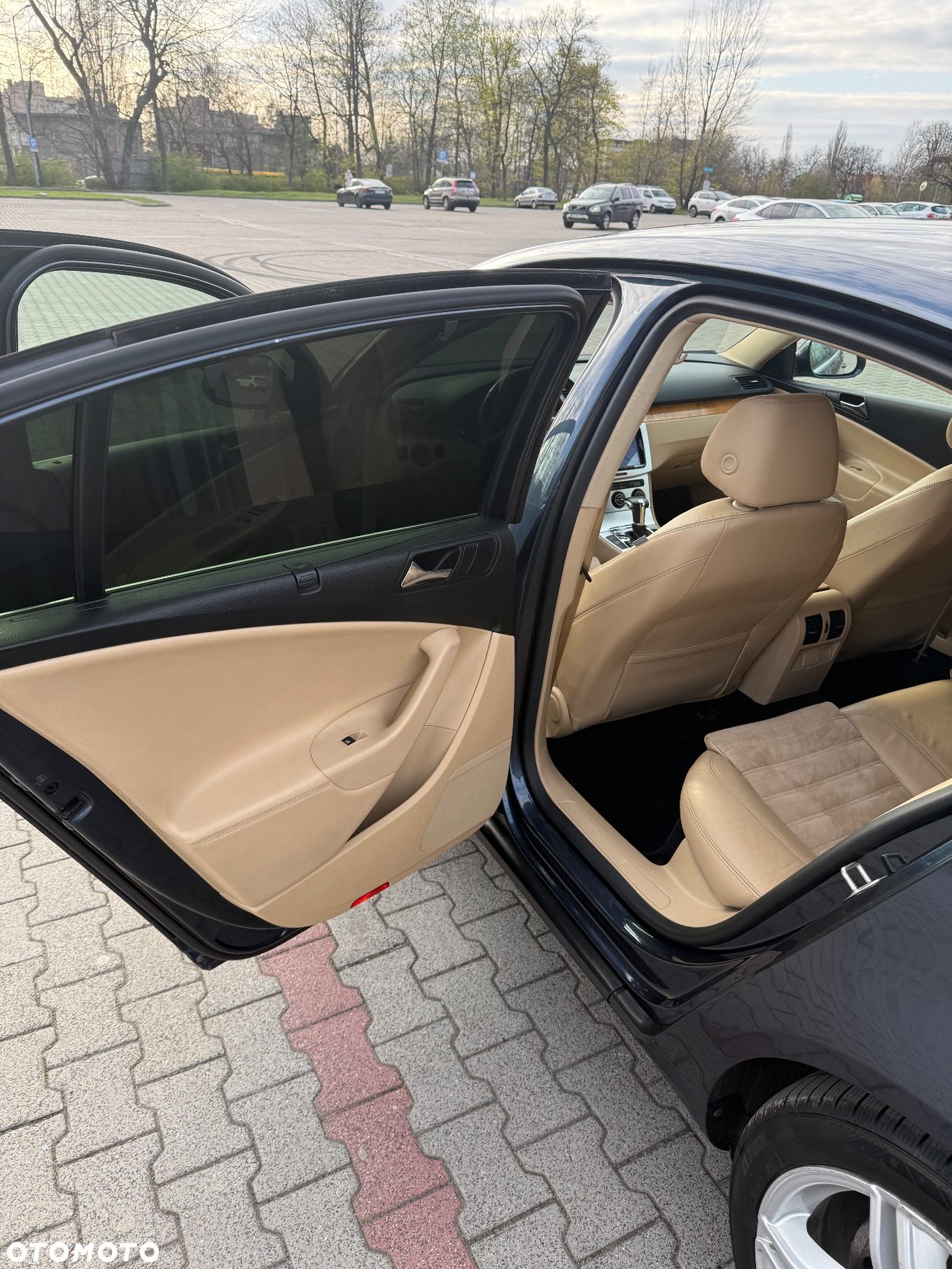 Volkswagen Passat - 22