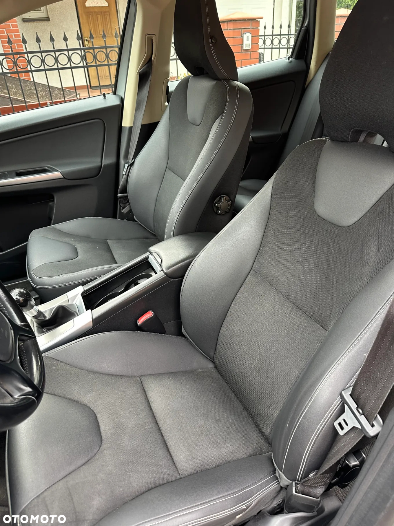 Volvo XC 60 D5 AWD Momentum - 13