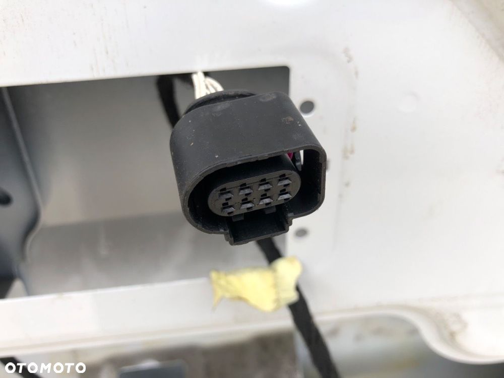 DRZWI TYLNE PRAWE  MAN TGE Autobus 2017 - 2022 2.0 TDI 130 kW [177 KM] olej napędowy 2017 - 2022 - 7