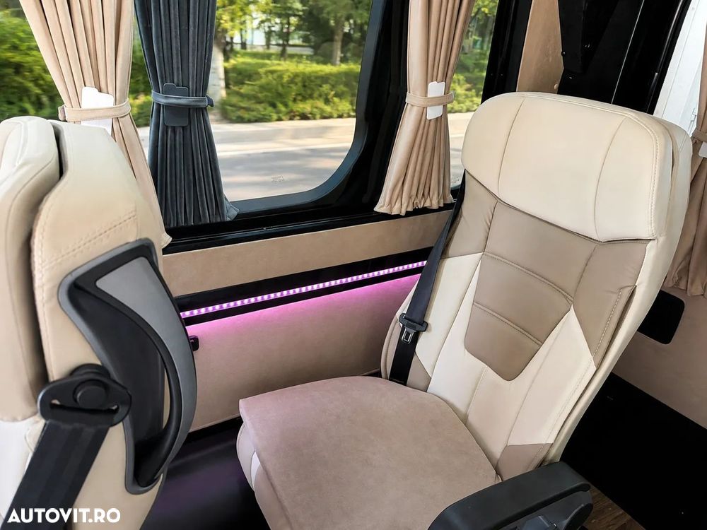 Mercedes-Benz Sprinter - 13