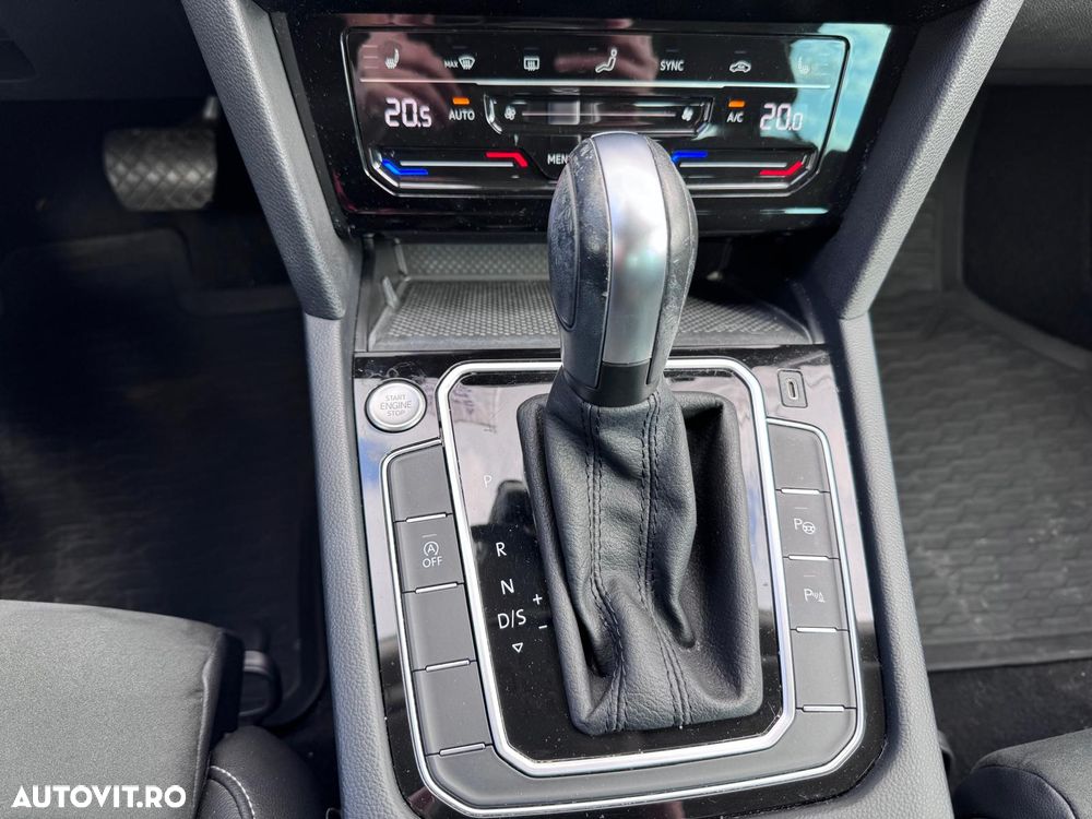 Volkswagen Passat 2.0 TDI DSG Highline - 14