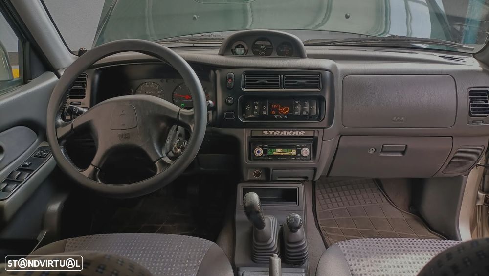 Mitsubishi L200 2.5 TD CD Strakar ABS+AC - 7