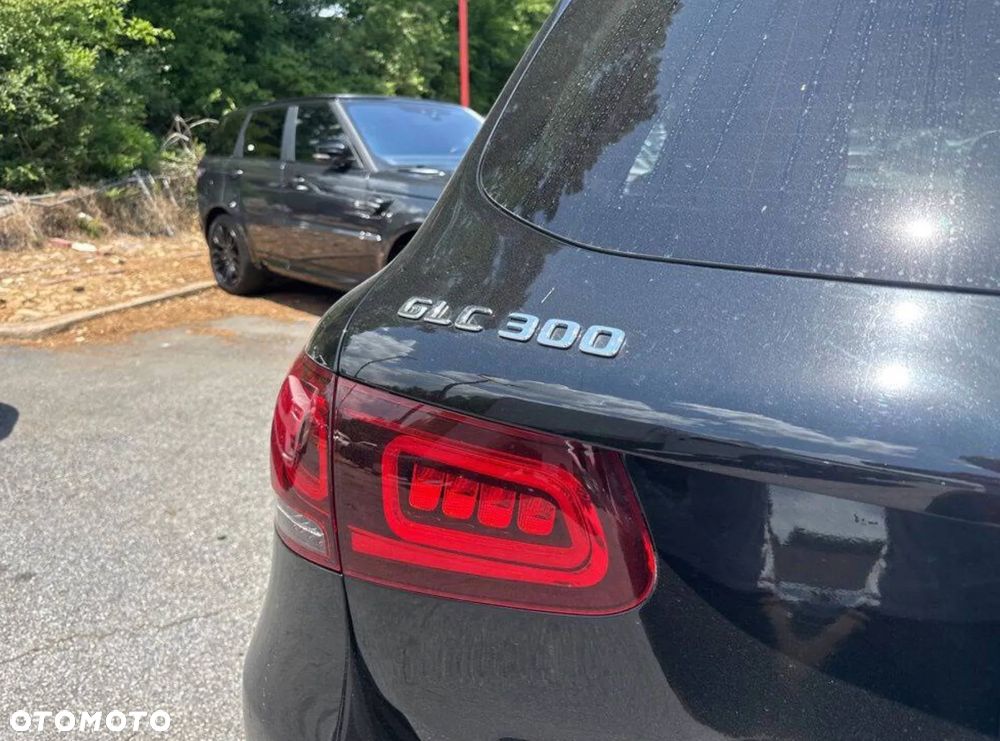 Mercedes-Benz GLC 300 4-Matic - 14