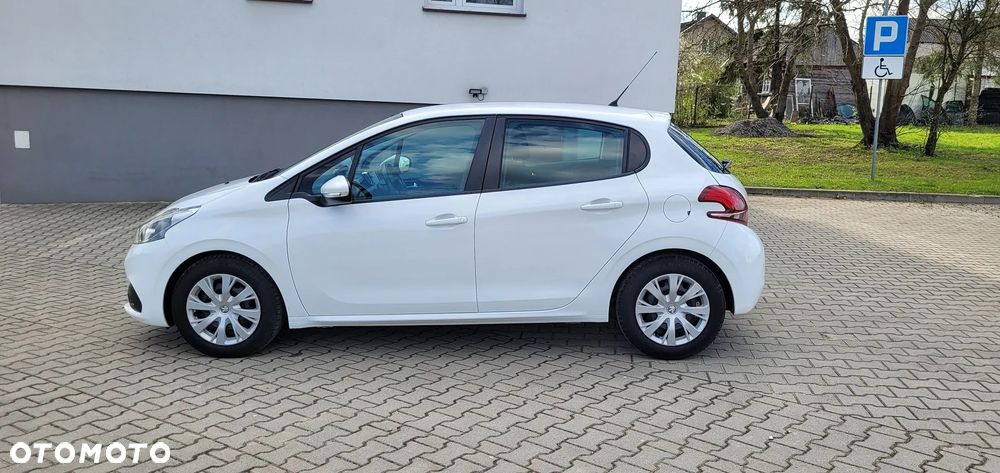 Peugeot 208 82 PureTech Style - 10