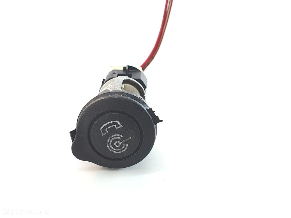 GNIAZDO ZAPALNICZKI IVECO EUROCARGO - 2