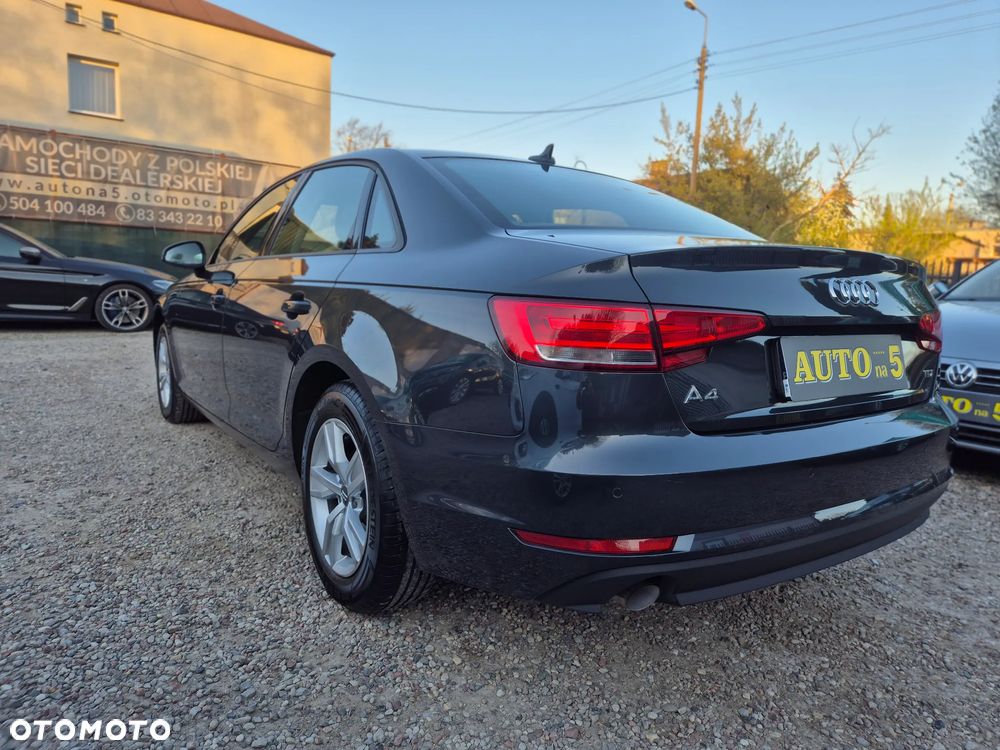 Audi A4 Limousine - 8
