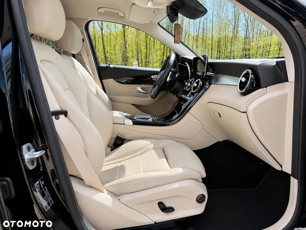 Mercedes-Benz GLC 300 e 4-Matic Business Edition - 10
