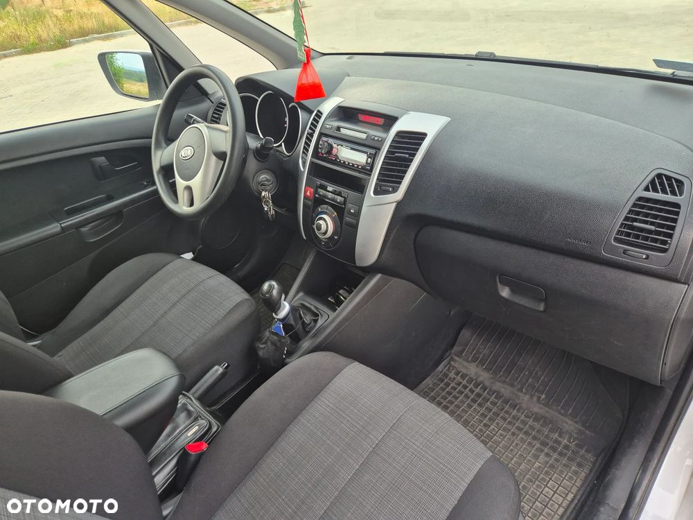 Kia Venga 1.4 L - 6