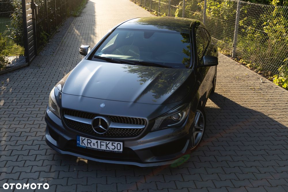 Mercedes-Benz CLA 200 7G-DCT AMG Line - 16