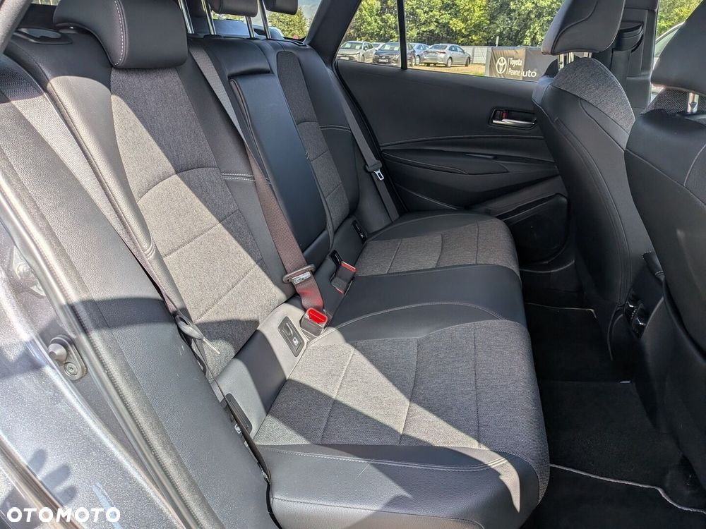 Toyota Corolla 2.0 Hybrid Style - 21