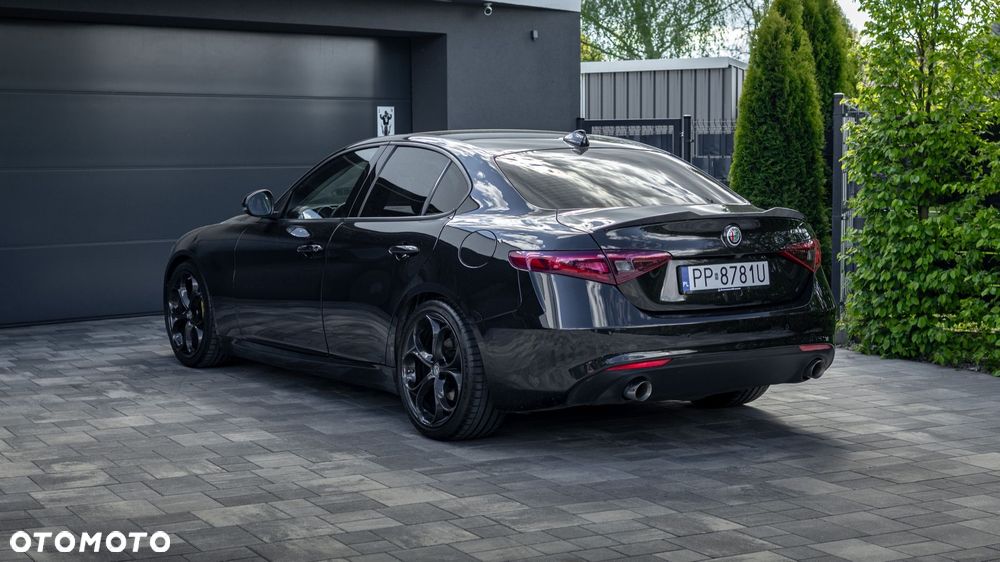 Alfa Romeo Giulia 2.0 Turbo - 2