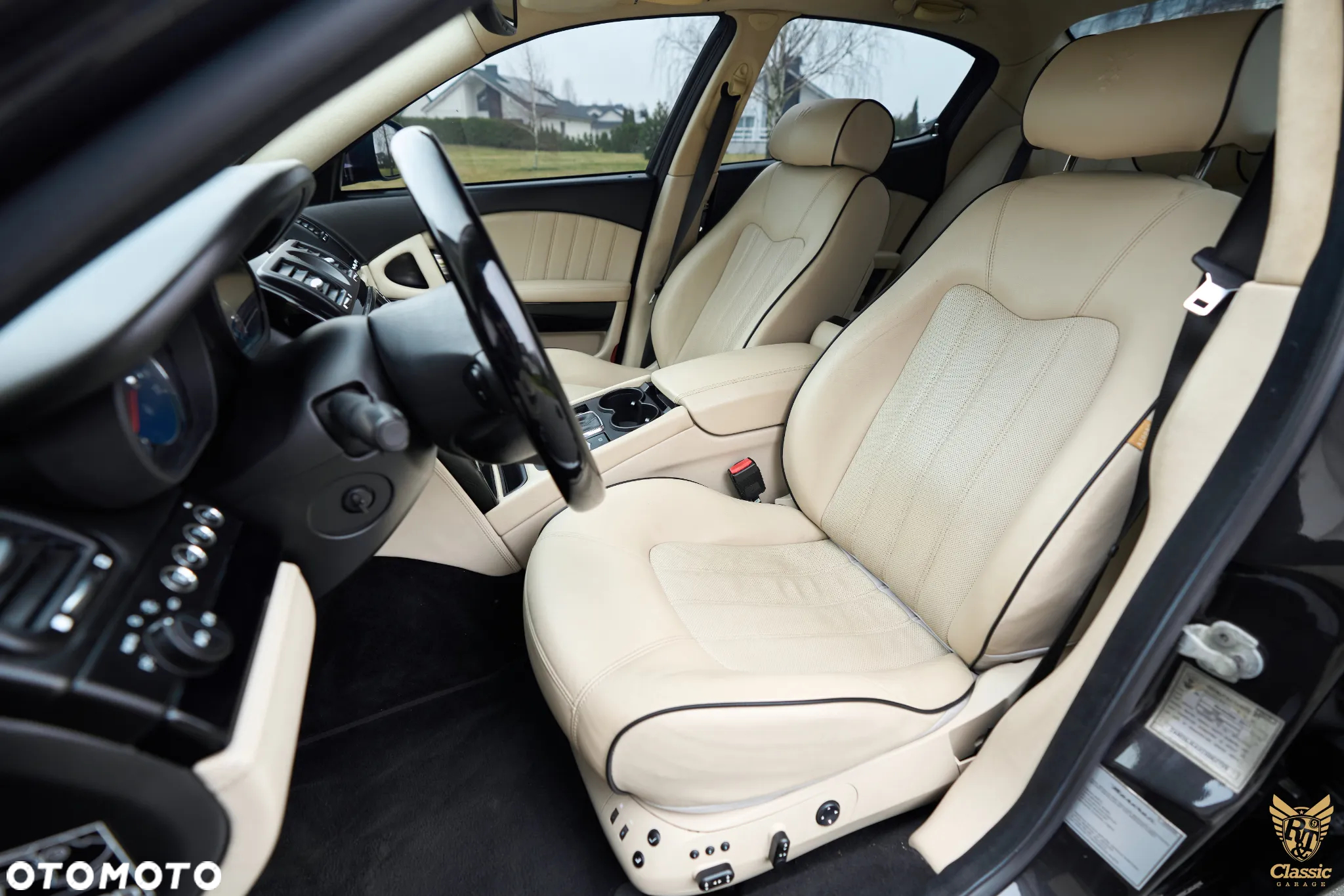 Maserati Quattroporte - 35