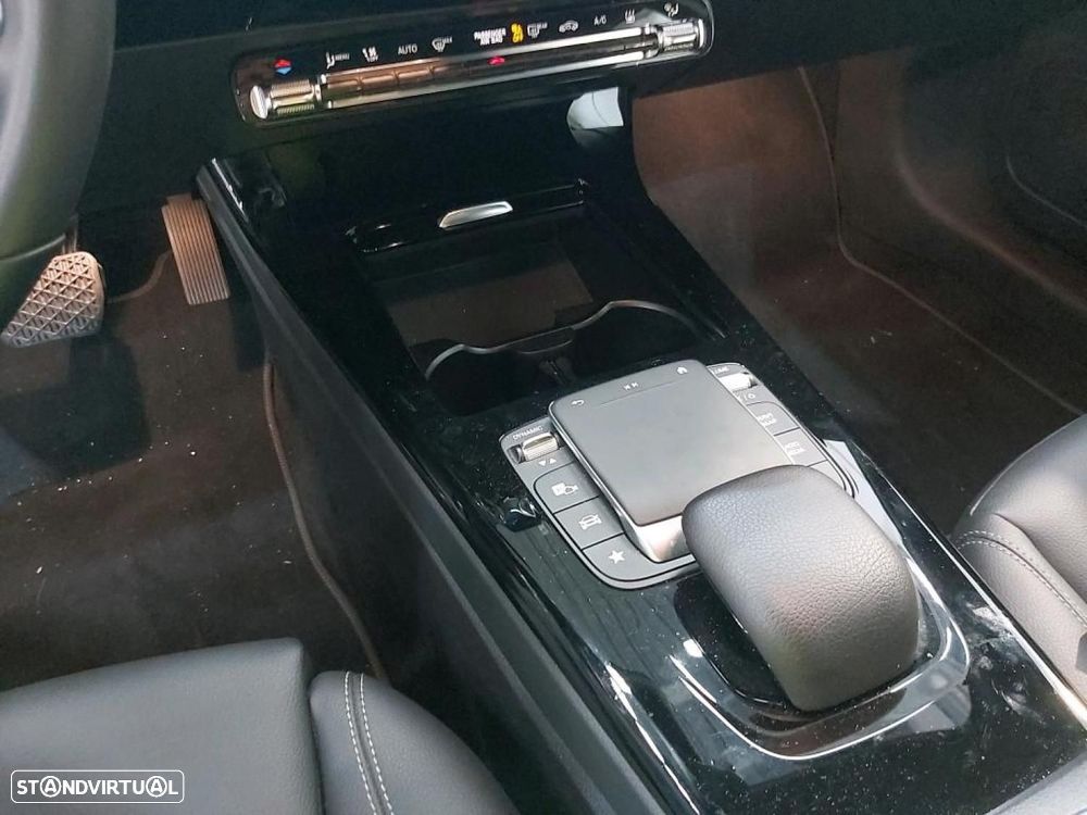 Mercedes-Benz A 250 e Style Plus - 13