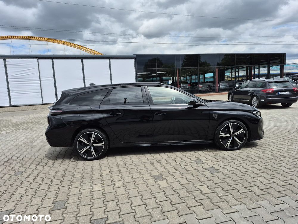 Peugeot 308 - 8