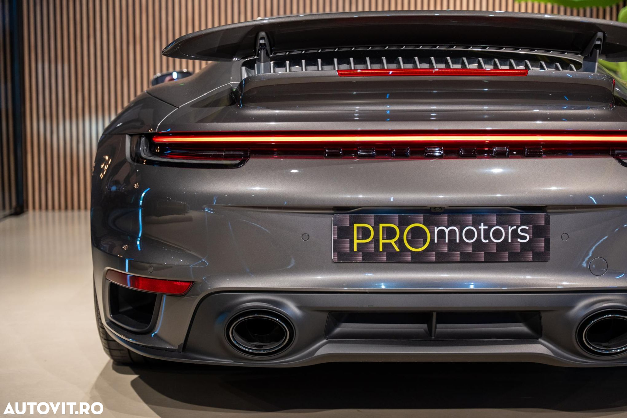 Porsche 911 - 33