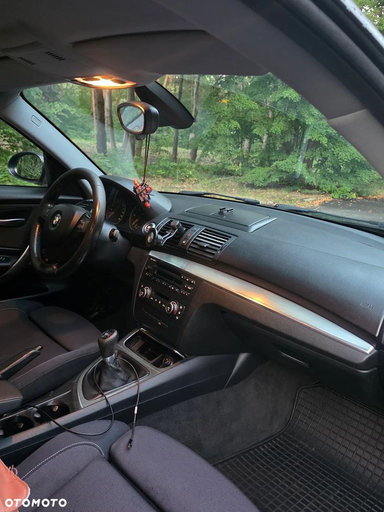 BMW Seria 1 118d - 9