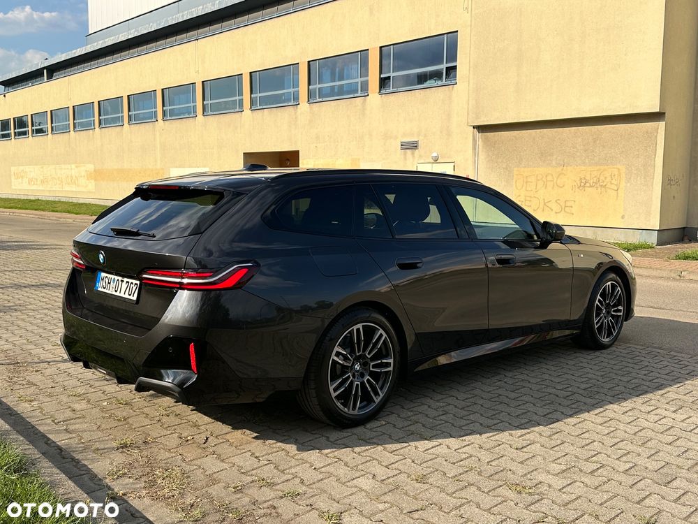 BMW Seria 5 520d xDrive mHEV - 11