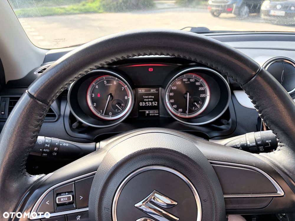 Suzuki Swift 1.2 SHVS Premium Plus - 8