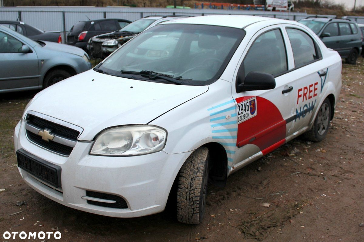Chevrolet Aveo T250 2011 1.2i B12D1 Sedan (MASKA, ZDERZAK, LAMPA, BŁOTNIK, DRZWI, SZYBA, FOTEL) - 3