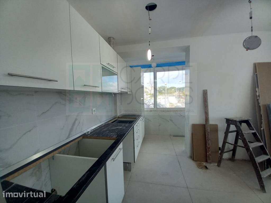 Apartamento T4 - Laranjeiro - Grande imagem: 5/38