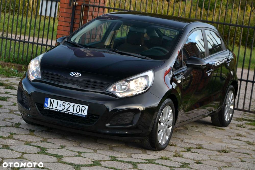 Kia Rio 1.2 Dream Team Edition - 12