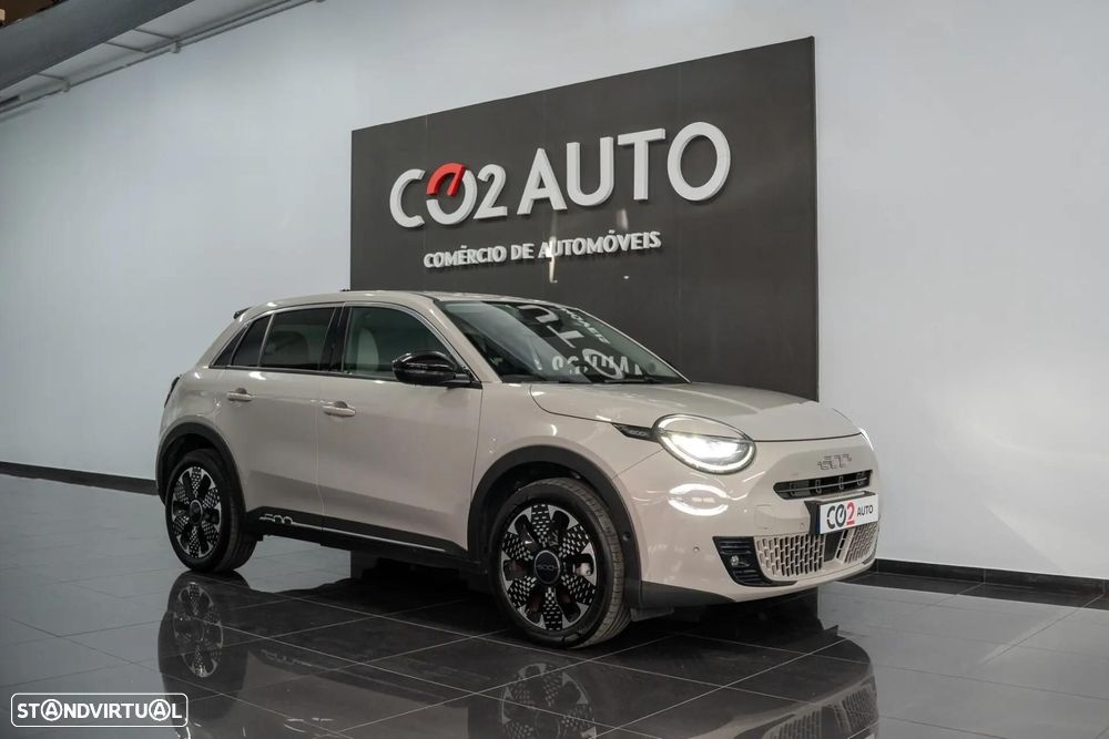 Fiat 600e 54 kWh La Prima - 2