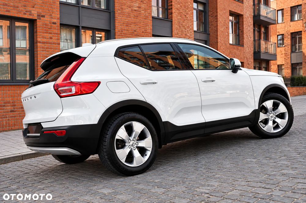 Volvo XC 40 T3 Momentum Pro - 10