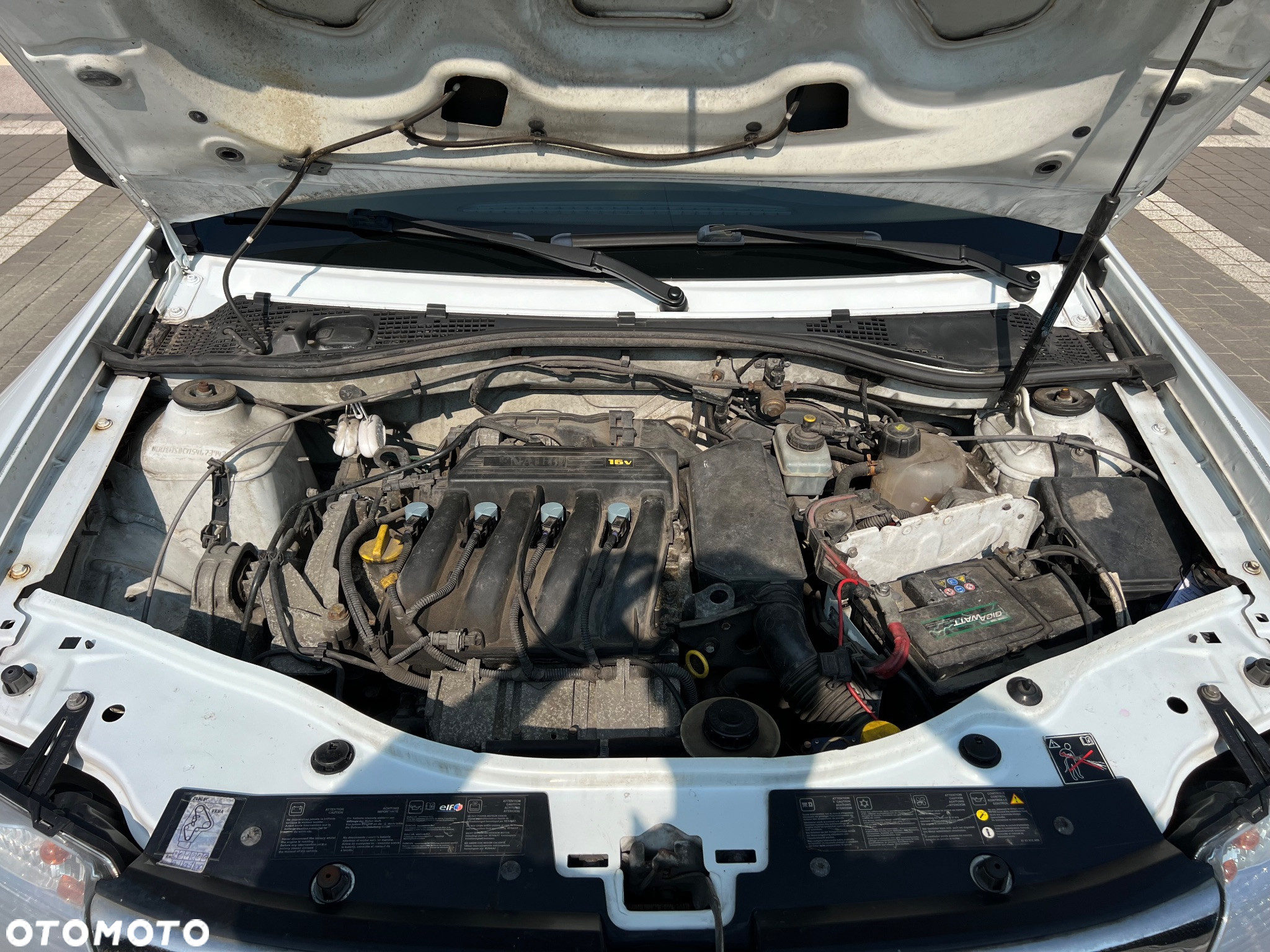 Dacia Duster 1.6 - 12