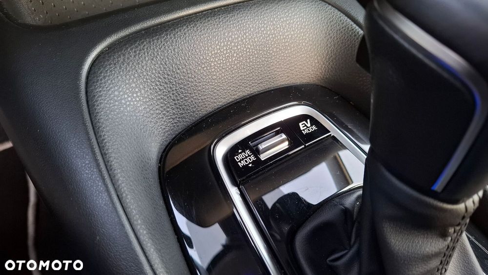 Toyota Corolla 1.8 Hybrid Comfort - 19