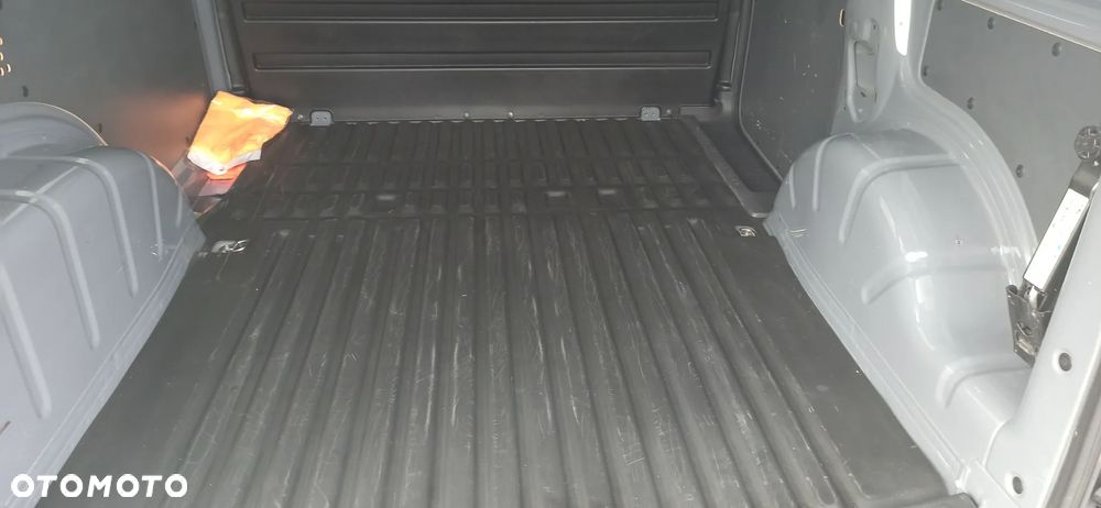 Volkswagen Caddy - 21