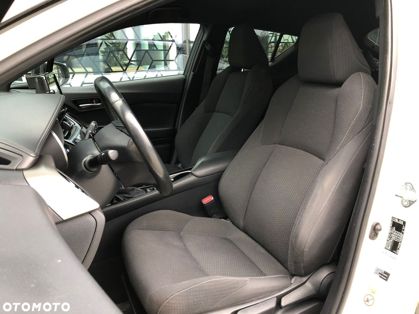 Toyota C-HR 1.8 Hybrid Prestige - 29